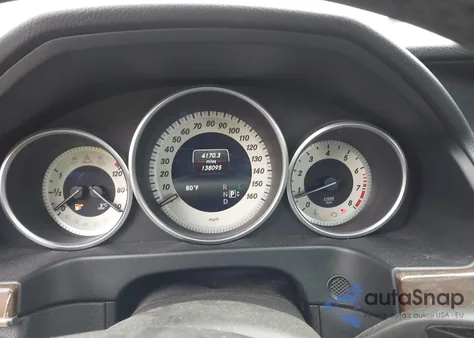 2015 Mercedes-Benz E 350 4Matic z USA, uszkodzony, nr VIN WDDHF8JB6FB120954